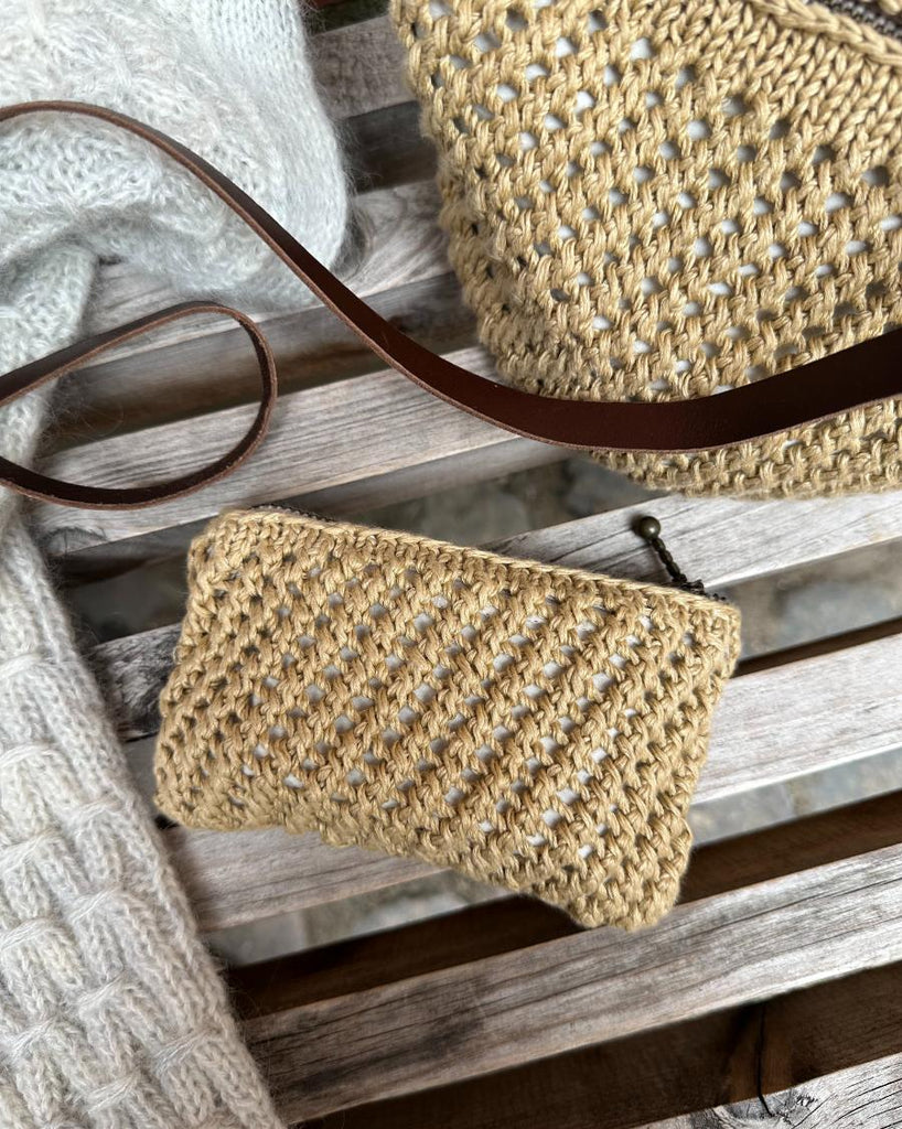cleo purse liggende