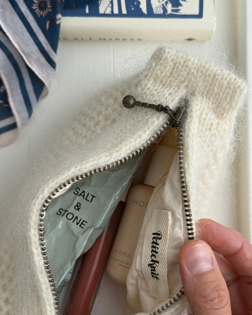 Lynlåsdetalje på vid Honey Clutch 