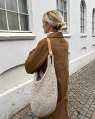 Terazzo bag med lys læderstrop på dame