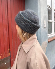 Kvinde iført grøn Terrazzo Hue