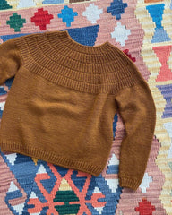 Liggende brun Ankers Trøje – My Size 