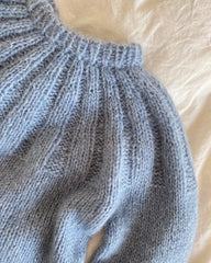 Detaljebillede af lyseblå Sunday Sweater Junior