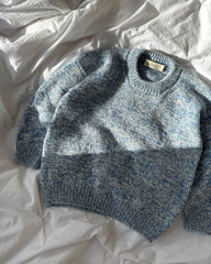 Liggebillede af lyseblå Melange Sweater Junior 