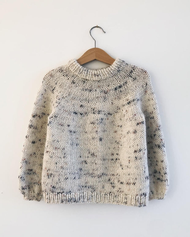 Barn iført lys nistret Novice Sweater Junior