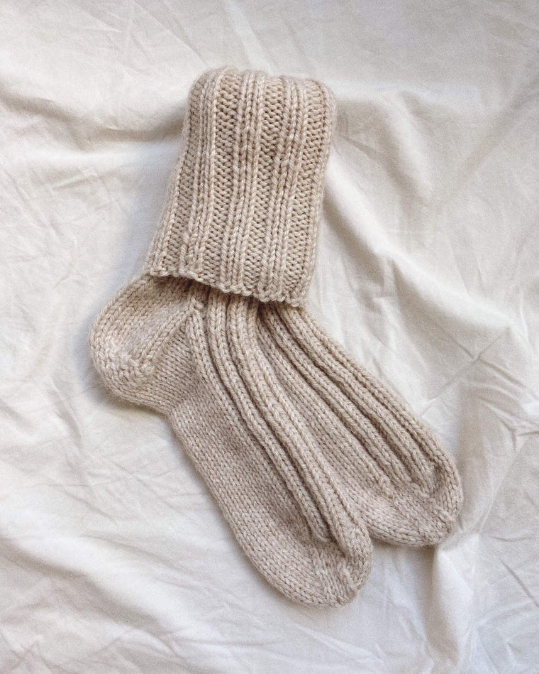 Closeup af fod med hvid Sunday Sock